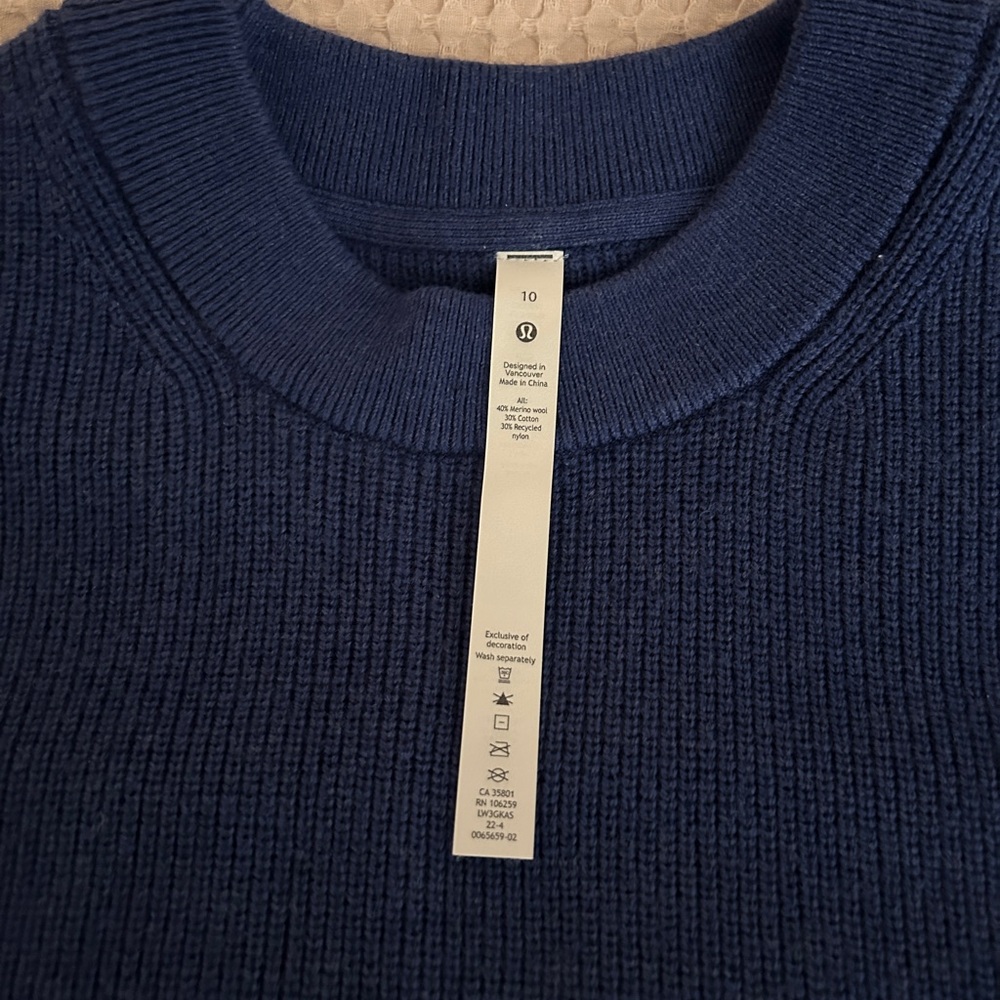 Lululemon Merino Wool Deep Blue Sweater - Picture 3 of 4